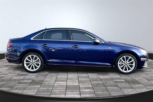 2019 Audi A4 quattro Premium 45 TFSI