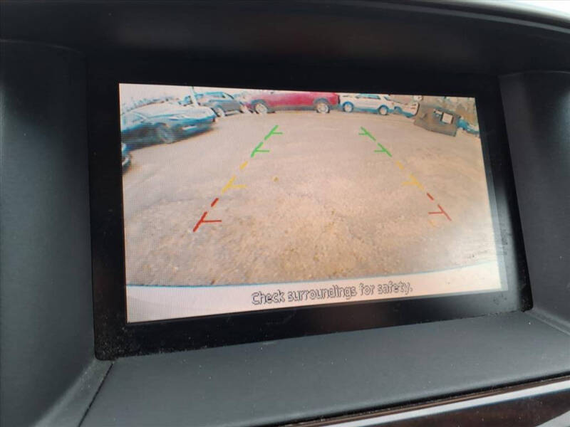 2016 Nissan Pathfinder SL