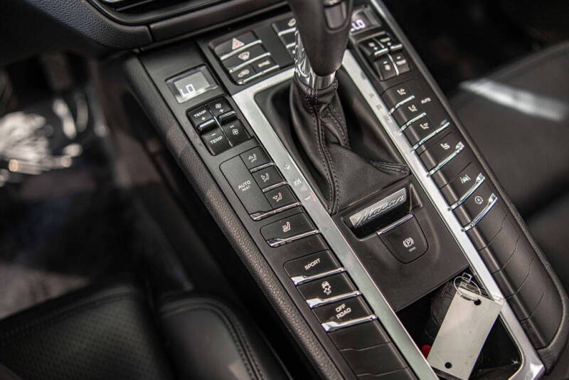 2021 Porsche Macan S