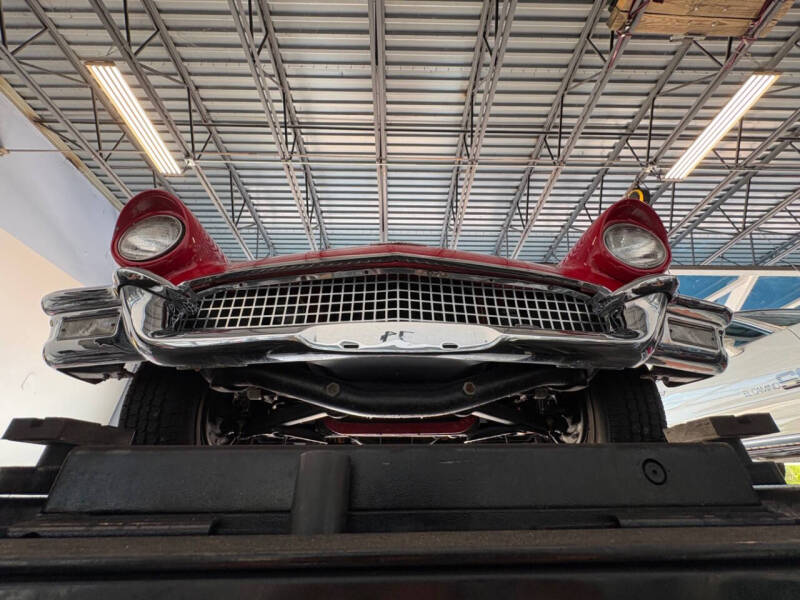 1957 Ford Thunderbird