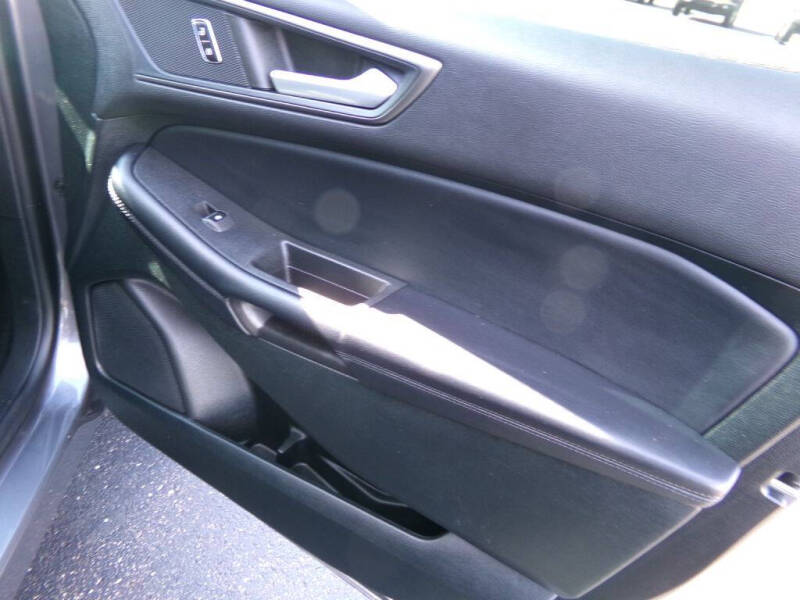 2023 Ford Edge SE