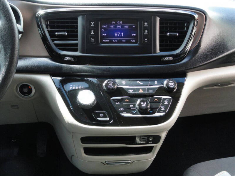 2017 Chrysler Pacifica LX