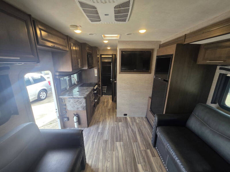 2021 Thor Motor Coach 29J OUTLAW