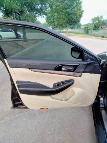 2017 Nissan Maxima Platinum