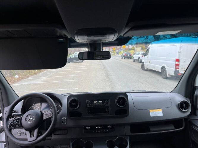 2024 Mercedes-Benz Sprinter