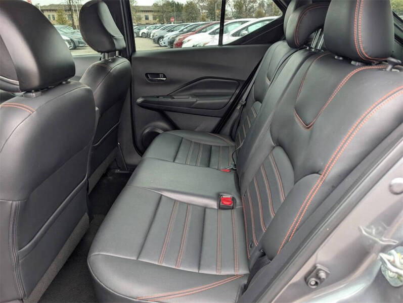 2019 Nissan Kicks SR