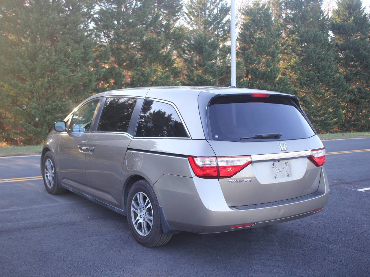 2013 Honda Odyssey for sale at Atlas 4 Auto Sales in Fredericksburg, VA