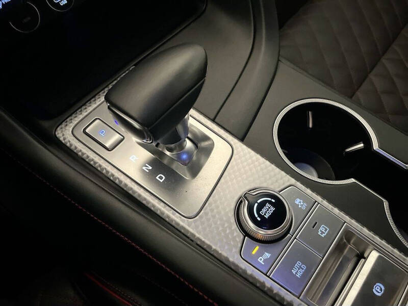 2023 Genesis G70