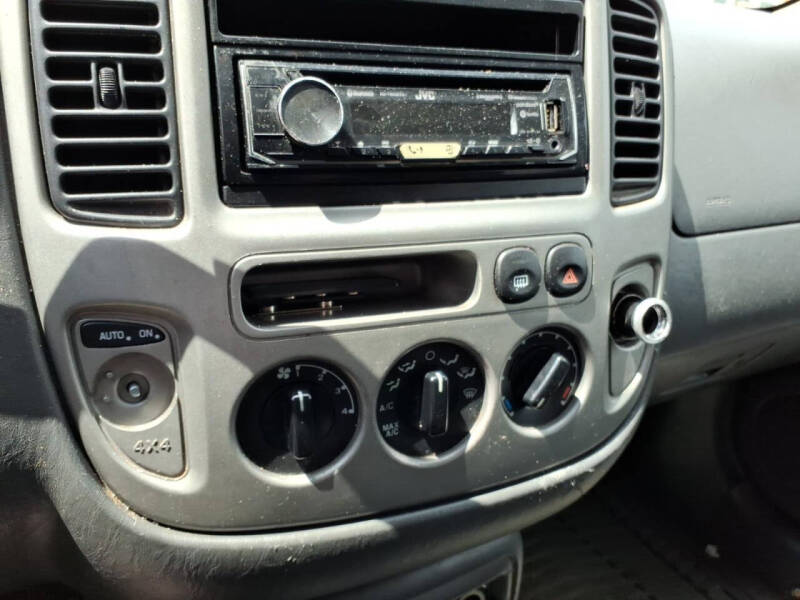 2004 Ford Escape XLT