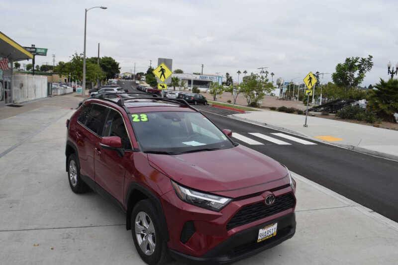 2023 Toyota RAV4 XLE