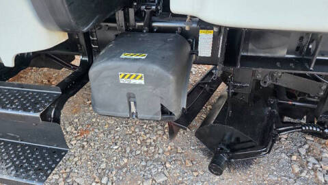 2011 Freightliner M2 106