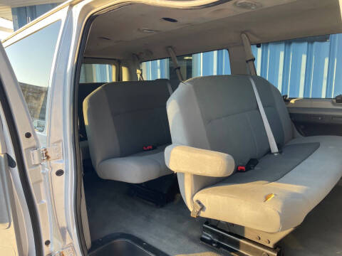 2008 Ford E-Series E-350 SD XLT