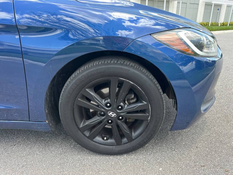 2018 Hyundai Elantra