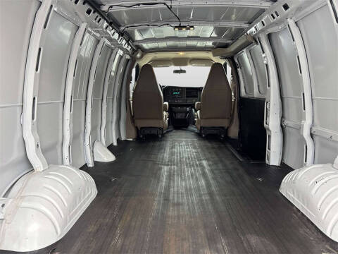 2023 Chevrolet Express 2500