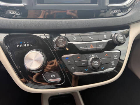 2018 Chrysler Pacifica LX