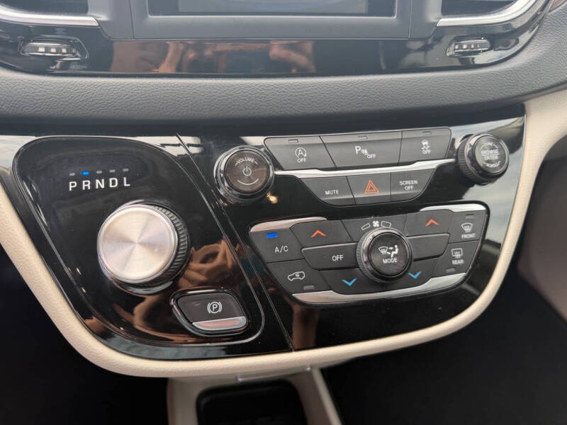 2018 Chrysler Pacifica LX
