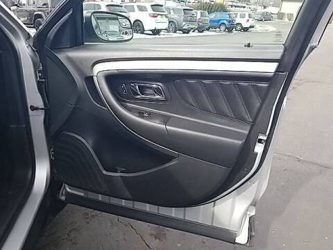 2018 Ford Taurus SEL
