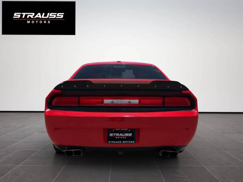 2014 Dodge Challenger SRT8 Core