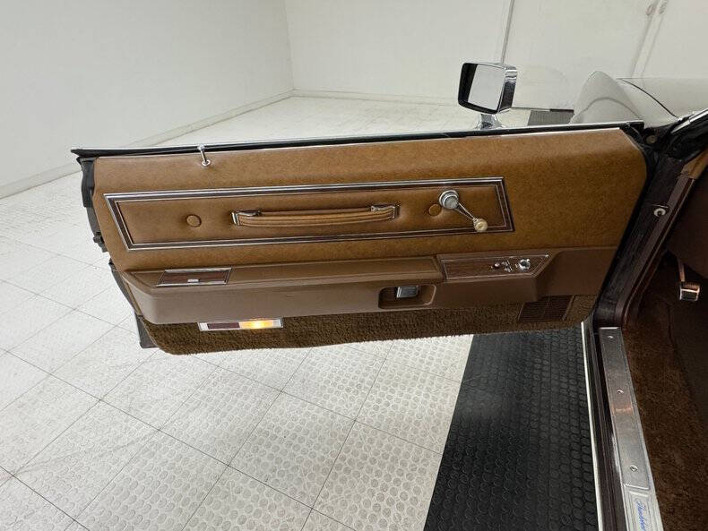 1972 Ford Thunderbird