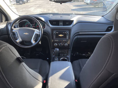 2017 Chevrolet Traverse LT