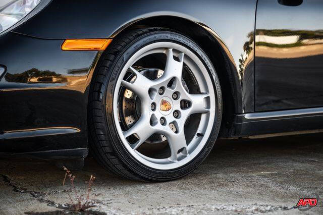 2005 Porsche 911 Carrera