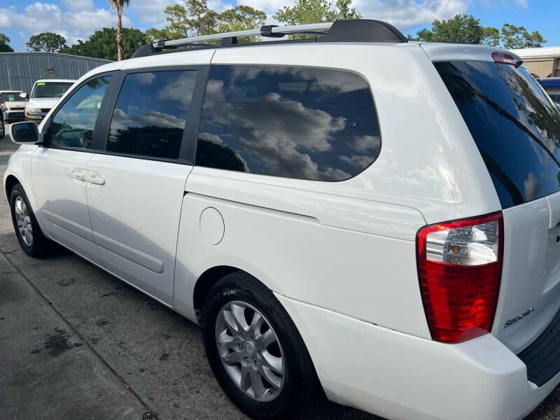 2006 Kia Sedona for sale at Malabar Truck and Trade in Palm Bay FL