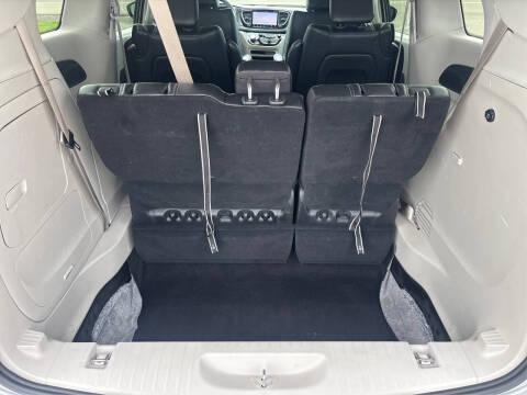 2024 Chrysler Pacifica Plug-In Hybrid Select
