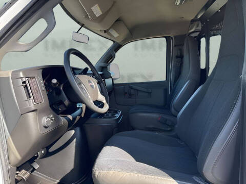 2023 GMC Savana 2500