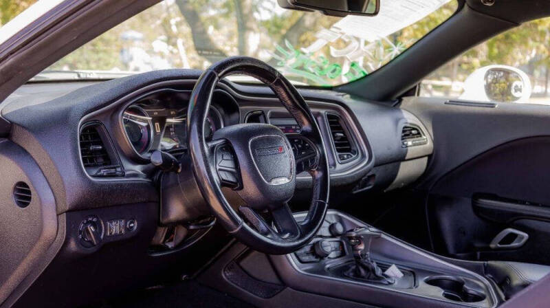 2019 Dodge Challenger SXT