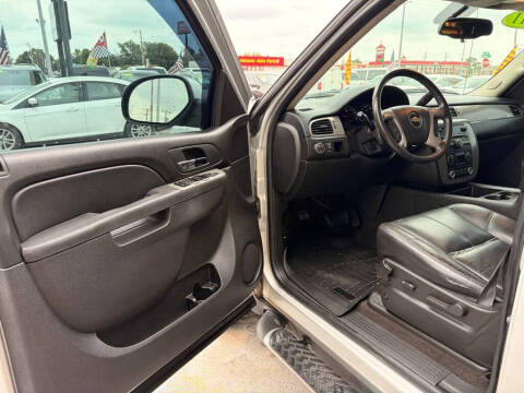 2011 Chevrolet Avalanche LT