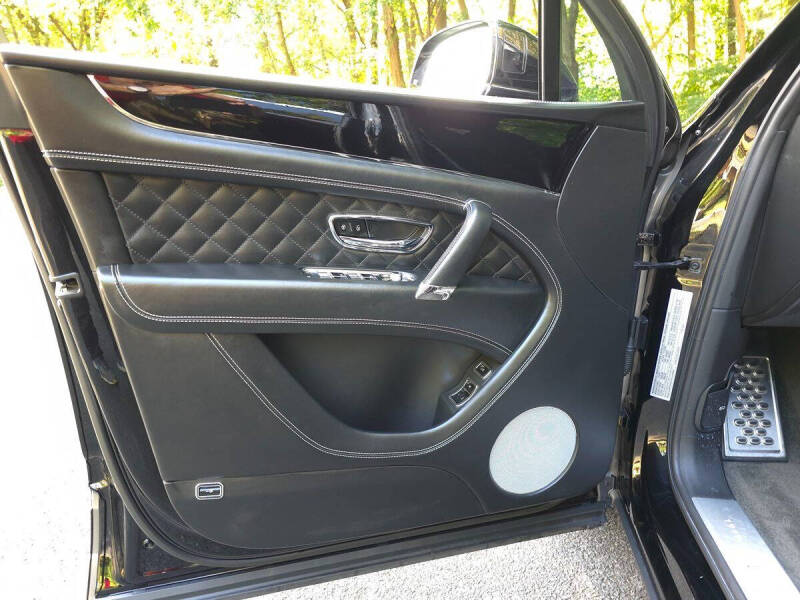 2020 Bentley Bentayga Hybrid