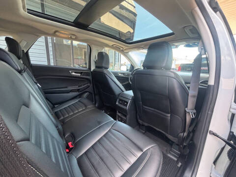 2022 Ford Edge SEL