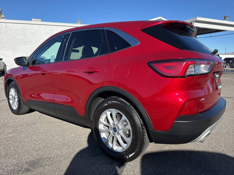2020 Ford Escape SE