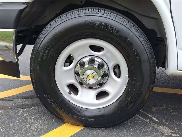 2024 Chevrolet Express LT 3500