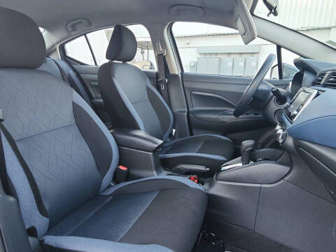 2025 Nissan Versa SV