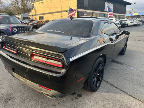 2016 Dodge Challenger SXT Plus