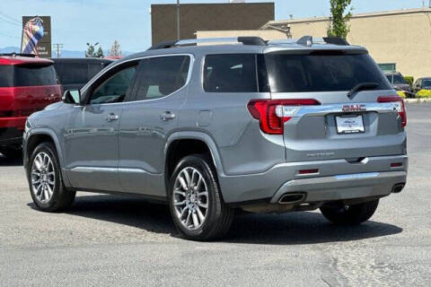 2023 GMC Acadia Denali