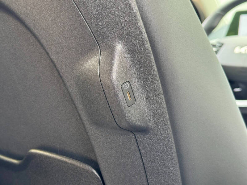 2024 Kia EV6 Light