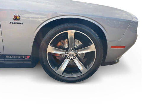 2015 Dodge Challenger R/T Plus Shaker