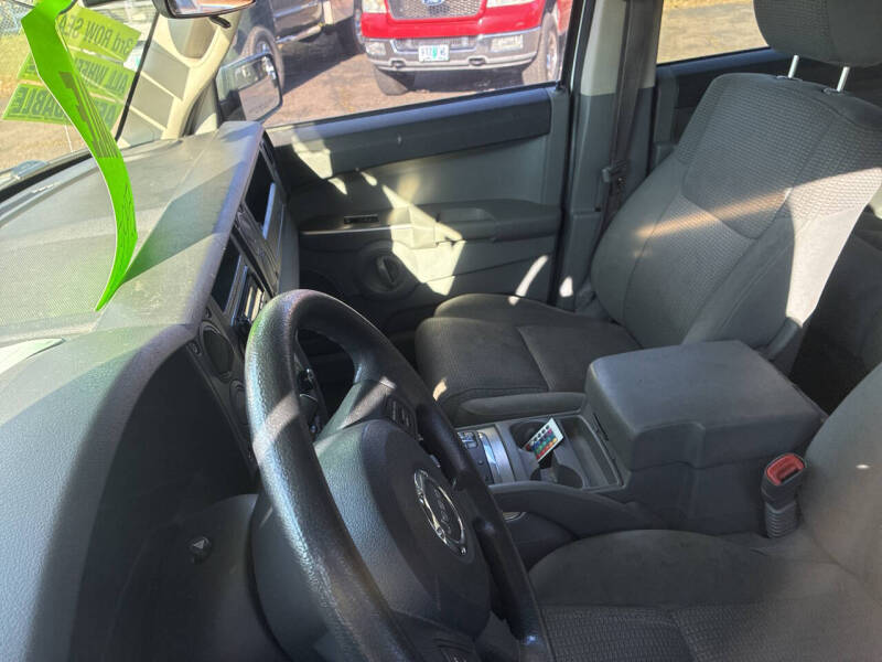 2007 Jeep Commander Sport