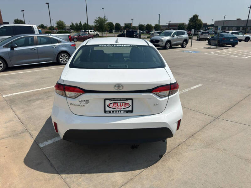 2024 Toyota Corolla LE