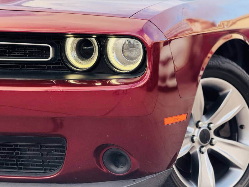 2017 Dodge Challenger SXT