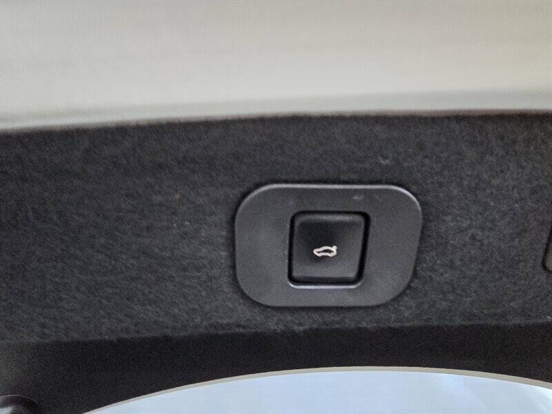 2019 Lincoln Continental Select