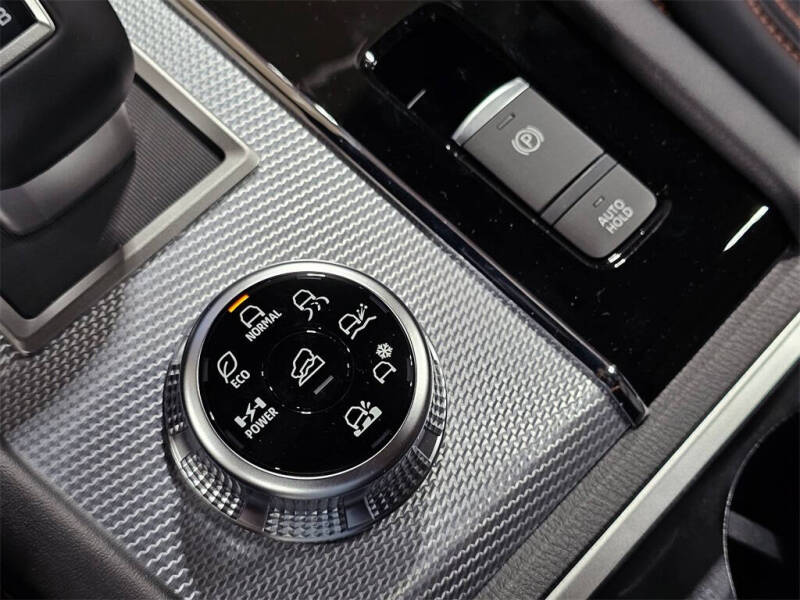 2025 Mitsubishi Outlander PHEV