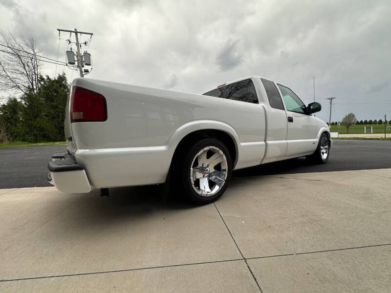 2000 Chevrolet S-10 LS