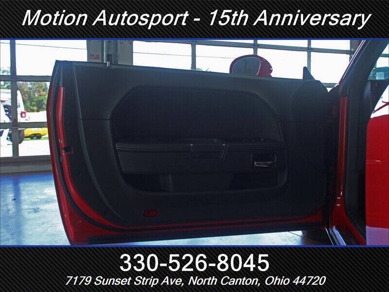 2009 Dodge Challenger SRT8