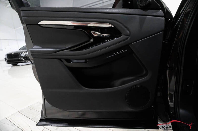 2022 Land Rover Range Rover Evoque P250 SE