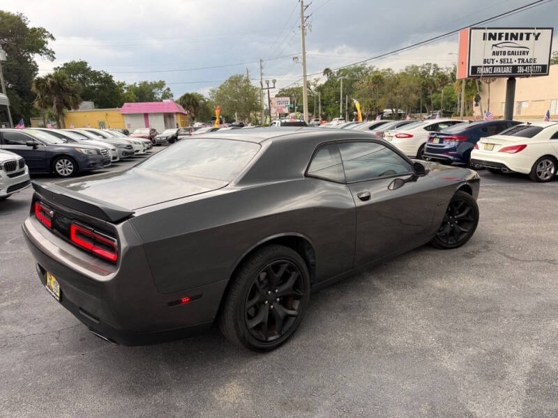 2017 Dodge Challenger SXT