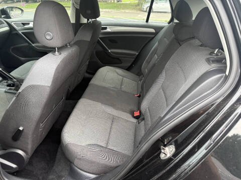 2016 Volkswagen Golf TSI SE