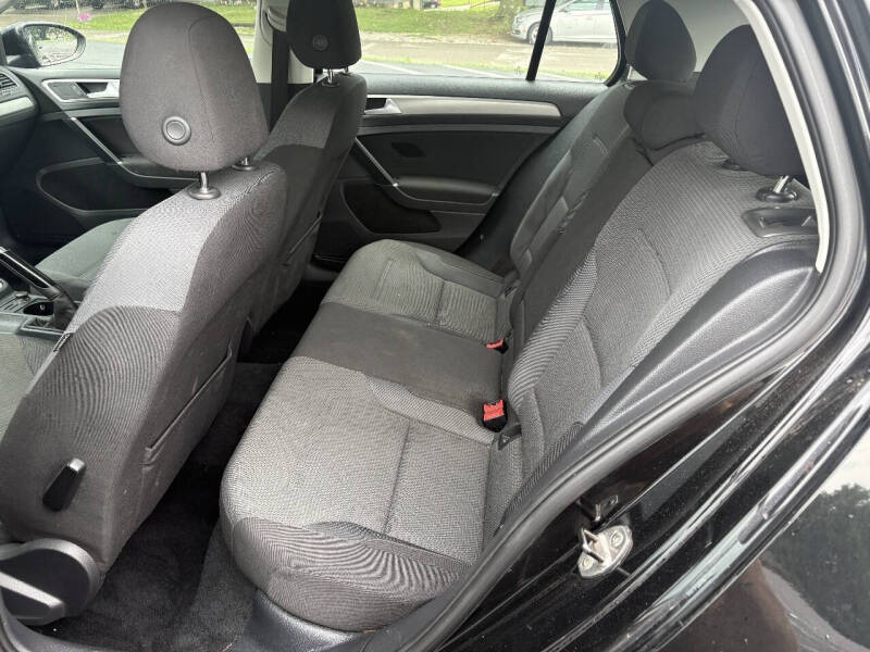 2016 Volkswagen Golf TSI SE